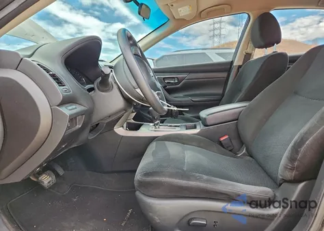 2015 Nissan Altima 2.5 z USA, uszkodzony, nr VIN 1N4AL3AP4FC592525